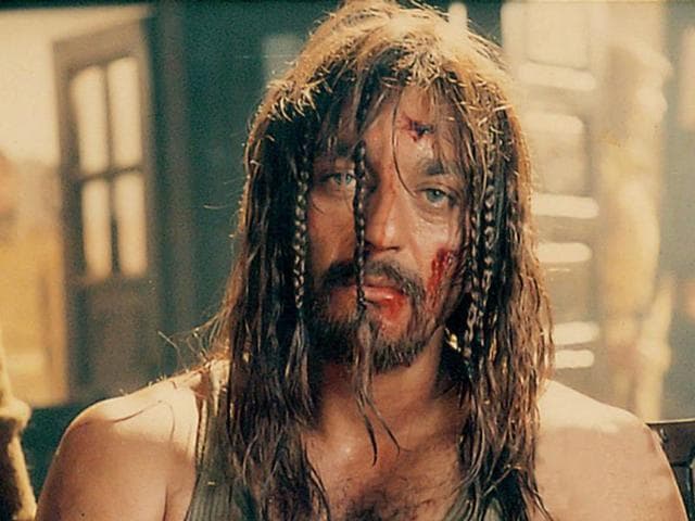 Kartoos (1999): Sanjay Dutt is a criminal out of prison and his kartoos (bullets) are looking for an underworld don. Does he go about spraying his bullet at random? Or is he 'hit' by love instead?
