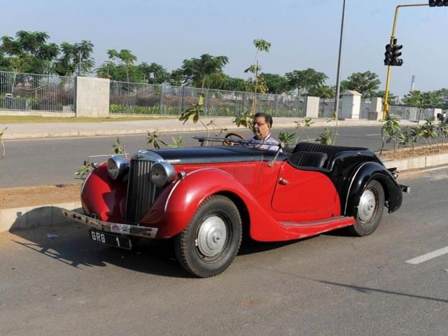 The rally, organised by the Gujarat Vintage and Classic Car Club, saw some 25 vintage automobiles being driven in the event as part of the ongoing World Heritage Week. (AFP Photo)