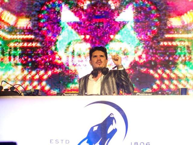 Rob Garza rocking it at the Eristoff Wolves Den (Photo credit: Dev Ambardekar)