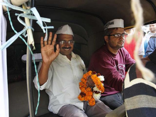 Arvind-Kejriwal-convenor-of-Aam-Aadmi-Party-waves-to-supporters-from-his-party-HQ-after-winning-against-long-serving-chief-minister-Sheila-Dikshit-in-New-Delhi-AFP Arvind-Kejriwal-convenor-of-Aam-Aadmi-Party-waves-to-supporters-from-his-party-HQ-after-winning-against-long-serving-chief-minister-Sheila-Dikshit-in-New-Delhi-AFP