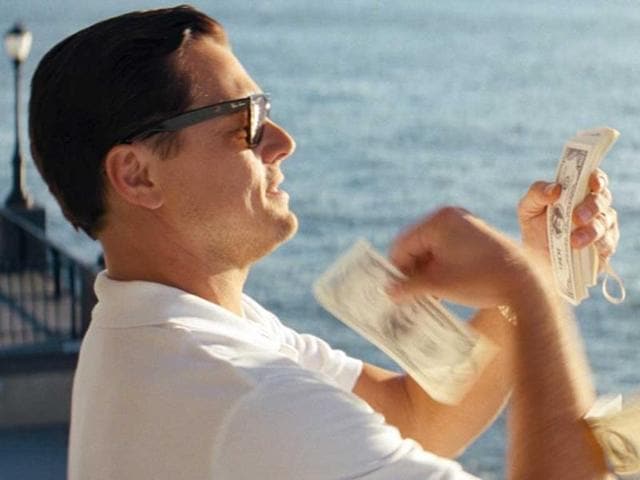 This black comedy features the journey of a young ambitious man, who starts of as being broke and righteous, and grows to be filthy rich and corrupt. This black comedy features the journey of a young ambitious man, who starts of as being broke and righteous, and grows to be filthy rich and corrupt.