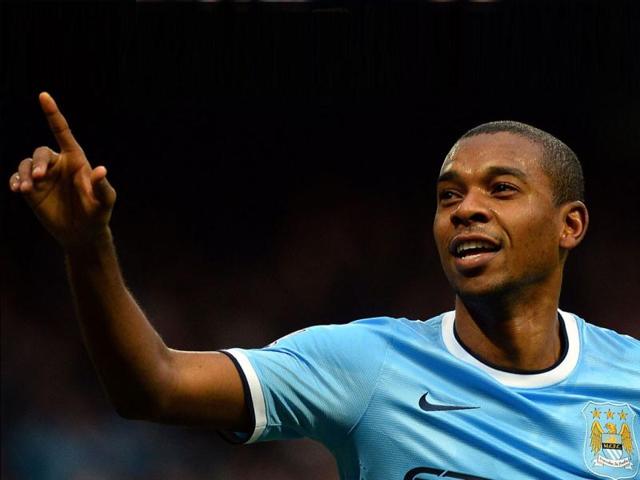 Manchester City's Brazilian midfielder Fernandinho celebrates scoring his second goal during the English Premier League match against Arsenal at the Etihad Stadium in Manchester. (AFP Photo) Manchester City's Brazilian midfielder Fernandinho celebrates scoring his second goal during the English Premier League match against Arsenal at the Etihad Stadium in Manchester. (AFP Photo)