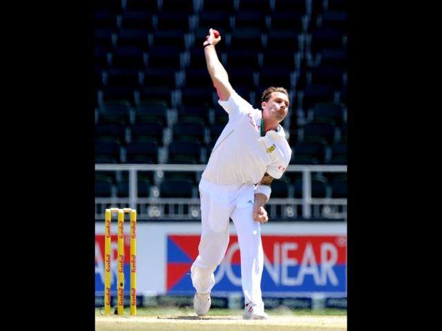South African bowler Dale Steyn bowls to Cheteshwar Pujara on the fourth day of the first Test at the Wanderers Stadium in Johannesburg. (AFP Photo)
