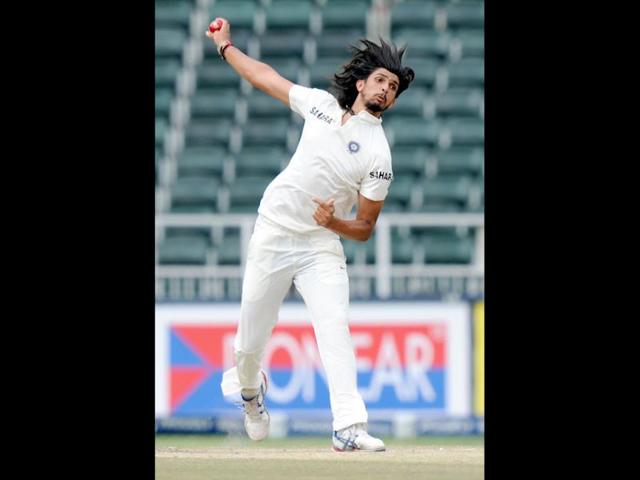 Ishant Sharma bowls on the fourth day of the first Test against South Africa at the Wanderers Stadium in Johannesburg. (AFP Photo)