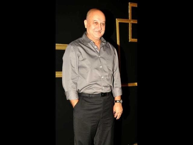 Anupam Kher's 'humour' miffs Irrfan - Hindustan Times