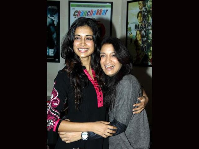 Sarah Jane Dias and Sandhya Mridul strike a pose.