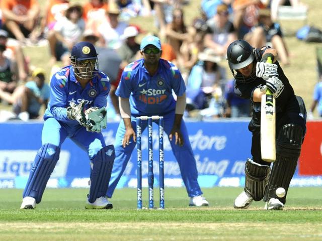 4th Odi Taylor Ton Hands Sloppy India Nz Odi Series Defeat Hindustan Times Full match highlight of the stunning tied match between india and newzealand (nz) 3rd odi played on 25th jan 2014. hindustan times