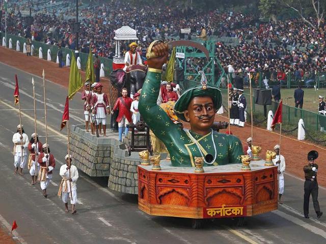 A tableau depicting the might of Indian historical figure Tipu Sultan moves past during full dress rehearsals for the Republic Day parade in New Delhi.(AP photo)