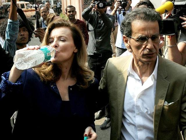 Members of the media surround Valerie Trierweiler, the ex-partner of French President Francois Hollande, as she leaves a hospital in Mumbai. (AFP) Members of the media surround Valerie Trierweiler, the ex-partner of French President Francois Hollande, as she leaves a hospital in Mumbai. (AFP)