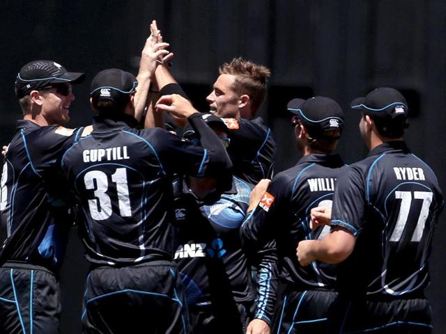 New Zealand celebrate the wicket of Virat Kohli during the fourth ODI against India at Seddon Park in Hamilton. (AFP Photo)