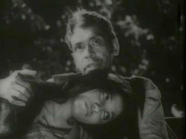 Jukti Tokko aar Goppo is adventurous, revolutionary and highly intellectual, which forms an extraordinary montage that challenged the limitations of the narrative storyline.