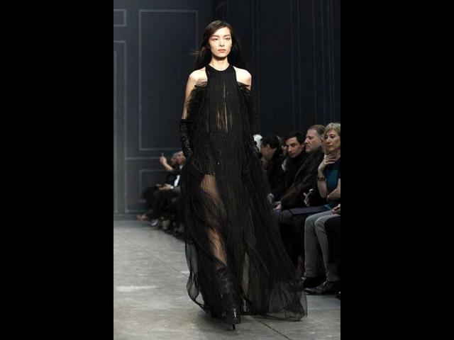 A model presents a creation by Vera Wang during the Fall 2014 collection during New York Fashion Week. (Reuters) A model presents a creation by Vera Wang during the Fall 2014 collection during New York Fashion Week. (Reuters)