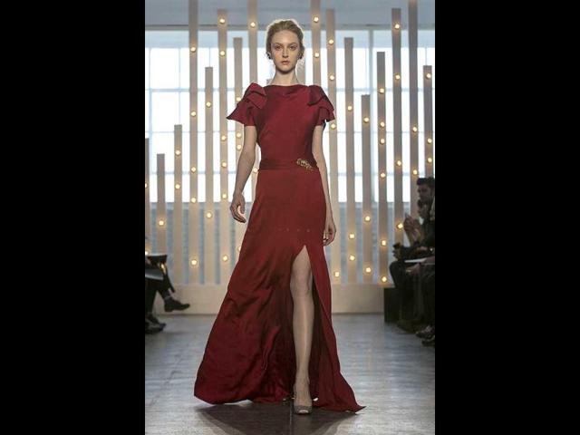 A model presents a creation from the Jenny Packham Fall 2014 collection during New York Fashion Week. (Reuters) A model presents a creation from the Jenny Packham Fall 2014 collection during New York Fashion Week. (Reuters)