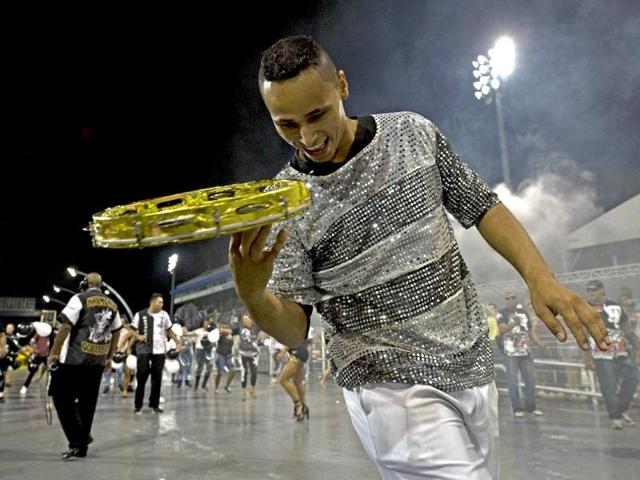 A dancer of the Gavioes da Fiel samba school rehearses at the Sambadrome in Sao Paulo, Brazil. Gavioes da Fiel's theme for this year's carnival is an homage to Brazilian former football star Ronaldo. (AFP photo)