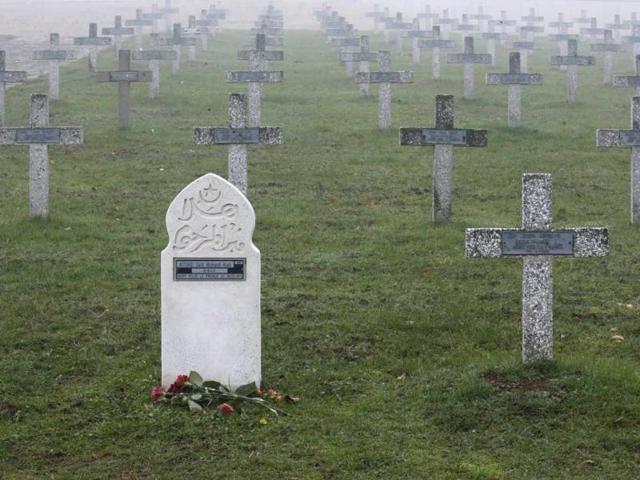 The tombstone of a Muslim soldier is seen at the Silberloch World War One Military cemetery at the Vieil Armand "Hartmannswillerkopf" battlefield in Alsace region as year 2014 marks the 100th anniversary of the start of the First World War (WWI) (Reuters photo)