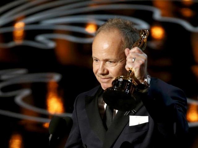 Glenn Freemantle accepts the Oscar for sound editing for Gravity.