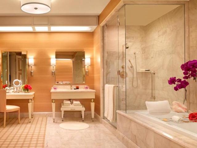 It's elegance at its best at the Mirage, Las Vegas, with marble floors, dual vanities and a Clarisonic facial cleansing system.(AFP)