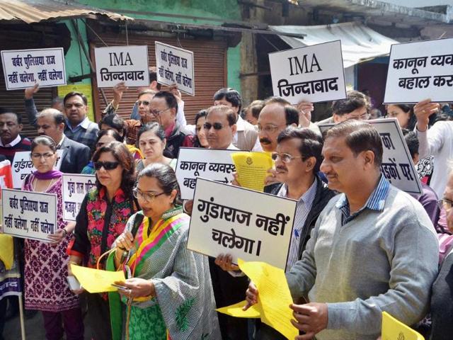Junior-doctors-staging-a-dharna-in-Allahabad-in-protest-against-alleged-police-atrocity-on-their-counterparts-in-Kanpur-PTI-Photo Junior-doctors-staging-a-dharna-in-Allahabad-in-protest-against-alleged-police-atrocity-on-their-counterparts-in-Kanpur-PTI-Photo