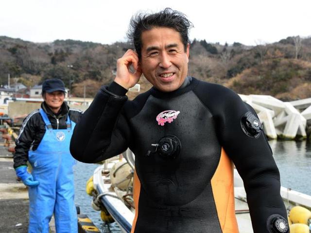 Yasuo-Takamatsu-prepares-to-dive-into-the-water-to-find-his-long-dead-wife-s-body-AFP-photo Yasuo-Takamatsu-prepares-to-dive-into-the-water-to-find-his-long-dead-wife-s-body-AFP-photo