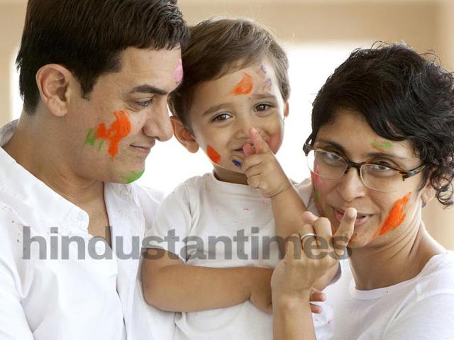 Aamir's Holi party with wife Kiran and son Azad refused to end. (HT Photo: Satish Bate)