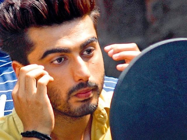 Arjun Kapoor gets a 'threat and request' from his grandmother as birthday  gift. See pic | Bollywood - Hindustan Times
