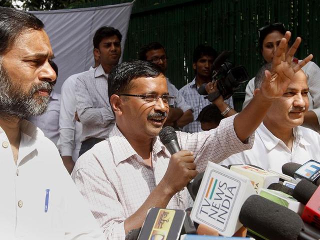 Aam Aadmi Party leader Arvind Kejriwal addressing media person during a press conference at his residence, in New Delhi. (Photo by Sanjeev Verma/ Hindustan Times)