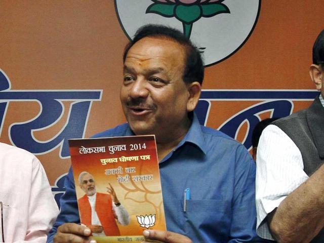 Delhi BJP chief and party candidate from the Chandni Chowk Lok Sabha constituency Harsh Vardhan released BJP Delhi's poll manifesto at the Pant Marg office of BJP in New Delhi, India. (Arun Sharma/HT Photo)