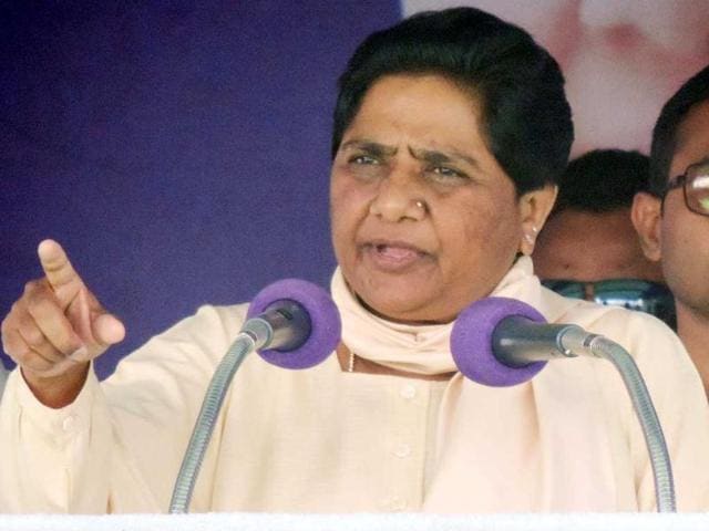 BSP supremo Mayawati addressing public rally in Aligarh. (HT photo)