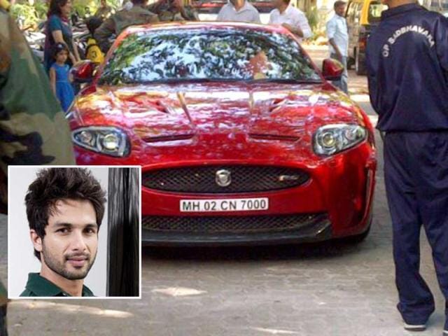 Lucky Number: 7Shahid Kapoor, too, believes that his birth date holds some auspicious value and hence, all of his cars and motorbikes have number 7 (a sum of his birth date, 25). The R.. Rajkumar actor’s SUV has the number 700 and his newly-acquired car has the number 7000. His motorbike, too, has number 700. We wonder why the number of ‘zeroes’ are different for his various vehicles though.