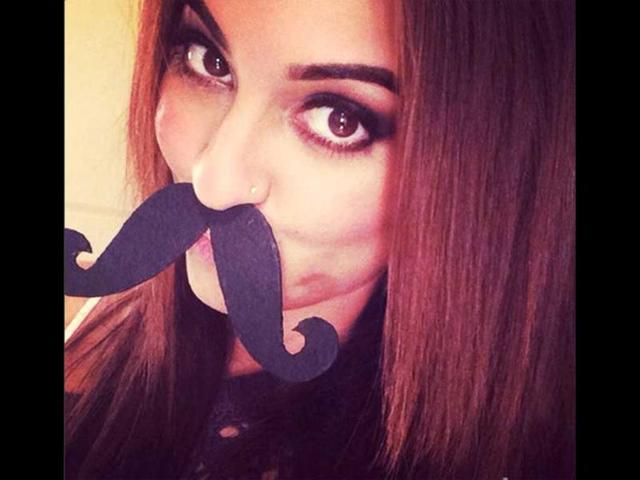 Too much: Sonakshi Sinha and her mooch!