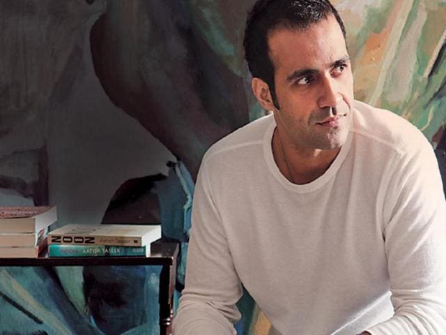 Aatish Taseer: The author and television anchor is known for his easy-going style. Whether it be European peacoats, classic tuxedo jackets or something as simple as a basic white tee and denims paired with smoking slippers — Taseer knows how to work his magic with intelligent styling. (HT Photo)