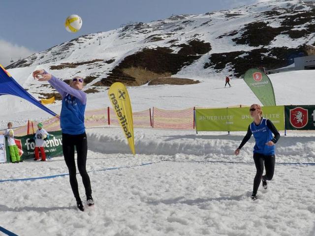 No sand no beach Snow volleyball takes Alps by storm Hindustan