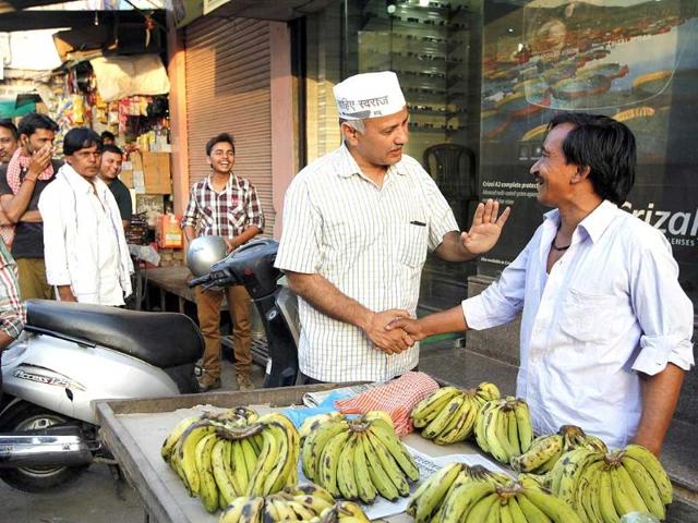 AAP leader Manish Sisodia during an election campaign for Arvind Kejriwal in Varanasi. (Arvind Yadav/HT photo)