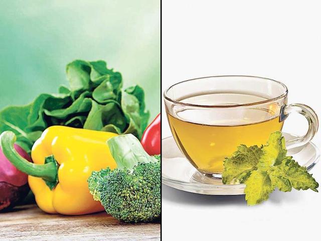 Greenvegetables: packed with inflammation-fighting nutrients and loads of antioxidants, most green leafy veggies contain plenty of fiber, which helps slow the rise of blood sugar after eating. Vegetables like spinach, cucumber, capscicum have a good amount of Vitamin A and C, which helps in reducing acne. | GreenTea: among its numerous health benefits, green tea also helps keep pimples from popping up. It’s full of the antioxidant catechin EGCG, an effective anti-inflammatory. It also has ­polyphenols, which fight with acne breakouts and contain natural antioxidants. But don’t go for bottled green tea drinks, which often ­contain added sugar and calories. (HT PHOTO)