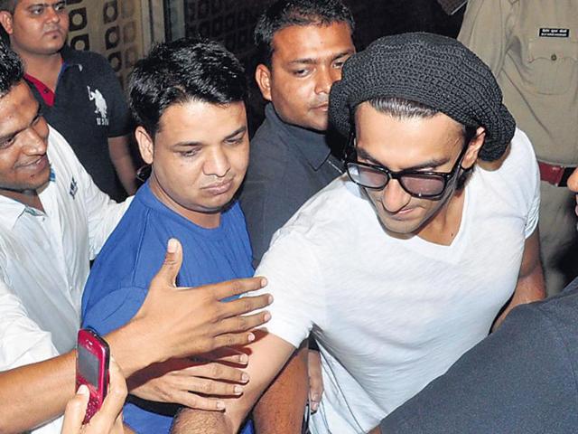 Ranveer Singh surrounded by fans in Mumbai. Ranveer Singh surrounded by fans in Mumbai.