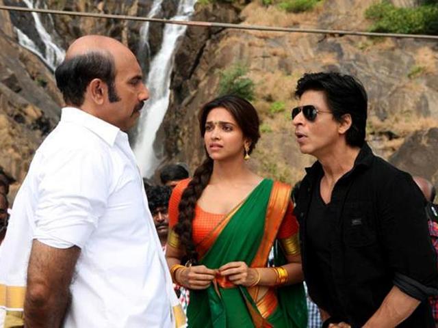 Chennai Express: In an alternate universe, Thangaballi squashes Rahul (Shah Rukh, d’oh!) like a bug. (Who was expecting anything else?!) Meenamma (Deepika) realises that the halwai is useless (as her daddy had told her) and agrees to marry Thangaballi. She kicks him in her sleep happily ever after. Or more realistically, too much mithai eating gives Meenamma diabetes. She divorces the halwai, goes back home, takes over daddy’s business and becomes the region’s first female don. Hey, she’s an independent career woman after all!