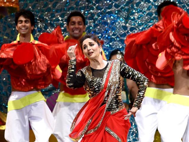 A typical Madhuri Dixit pose at IIFA 2014 stage.