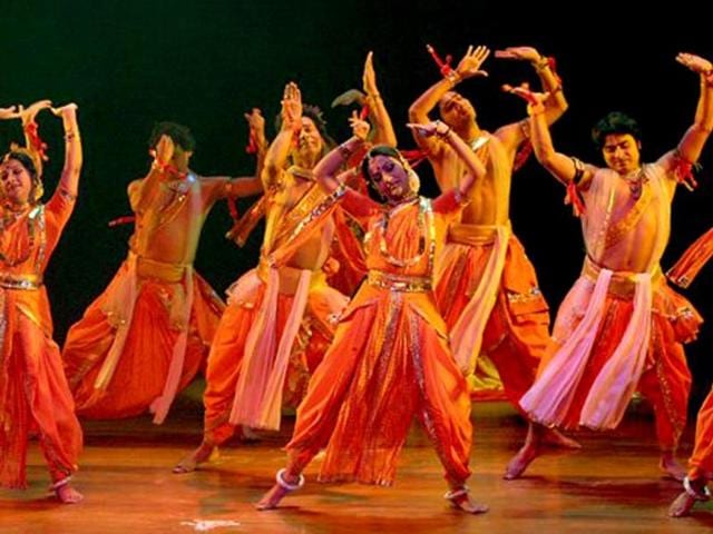 Dance-performance-HT-PHOTO Dance-performance-HT-PHOTO