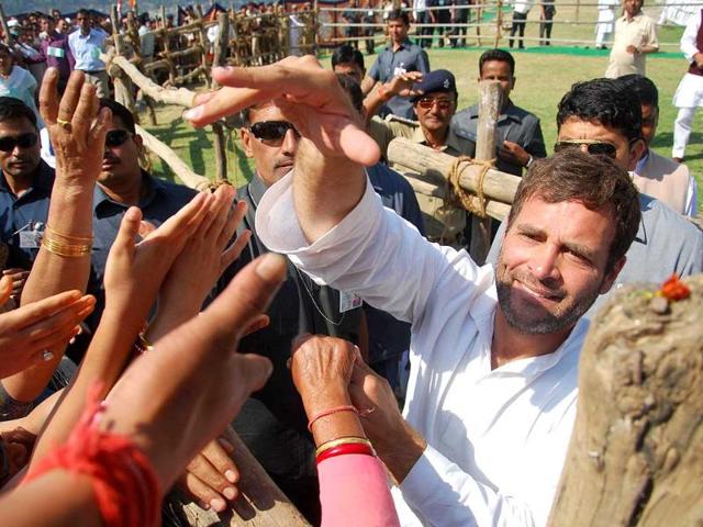 Congress vice president Rahul Gandhi meets people during a rally in Almora. (Vinay Santosh Kumar/HT Photo)