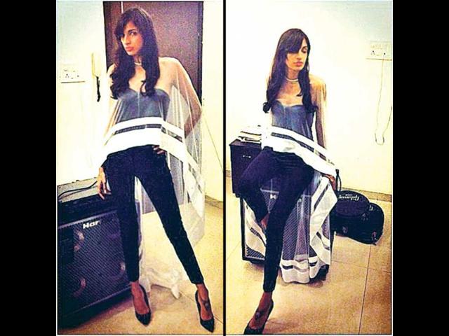The game changer cape: Here’s how to do superwoman chic. Singer Anushka Manchanda looked foolproof in this Nikhil Thampi cape, which she wore last year for an event. The closed neck and asymmetric exaggerated silhouette added grit to the otherwise simple look. The sheer fabric also saved the look from being overwhelming, with just the right amount of skin tease. Steal Anushka’s look by styling your cape with a pair of tattooed leggings and a sharp pair of daringly-high heels. (HT PHOTO)