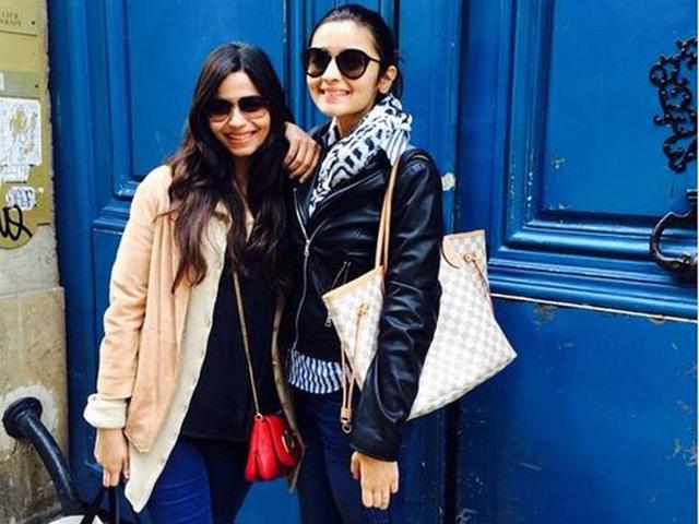Alia Bhatt with sister.
