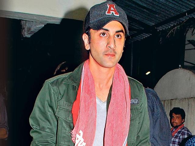 Ranbir-Kapoor-and-Katrina-Kaif-outing-on-Friday-started-in-Santacruz-and-ended-at-Karan-Johar-s-residence-in-Bandra-Here-Ranbir-and-Katrina-are-seen-leaving-together-Photo-Viral-Bhayani Ranbir-Kapoor-and-Katrina-Kaif-outing-on-Friday-started-in-Santacruz-and-ended-at-Karan-Johar-s-residence-in-Bandra-Here-Ranbir-and-Katrina-are-seen-leaving-together-Photo-Viral-Bhayani