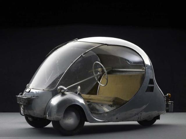 L’Oeuf électrique, 1942 : An electric bubble car designed and fabricated by Paul Arzens.for his personal use in Paris during the German occupation. Photo: AFP L’Oeuf électrique, 1942 : An electric bubble car designed and fabricated by Paul Arzens.for his personal use in Paris during the German occupation. Photo: AFP