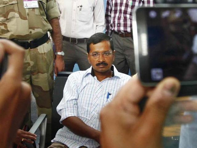 AAP-chief-Arvind-Kejriwal-addresses-supporters-as-he-heads-to-the-district-collectors-office-to-file-his-nomination-papers-in-Varanasi-HT-photo-Arun-Sharma AAP-chief-Arvind-Kejriwal-addresses-supporters-as-he-heads-to-the-district-collectors-office-to-file-his-nomination-papers-in-Varanasi-HT-photo-Arun-Sharma