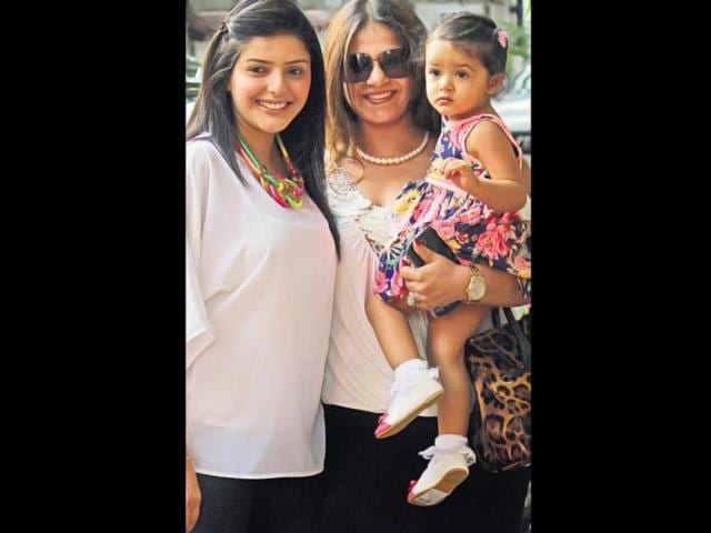 Kiran Bawa with her sister-in-law Kalpana along with her daughter at Vivaan's birthday party. (HT PHOTO)