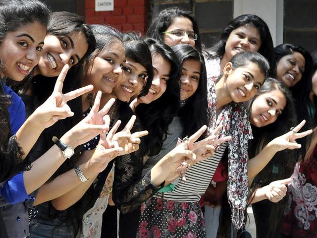 CBSE declares the class 12 results of all regions on Monday at around noon. (Sushil Kumar/HT File Photo)