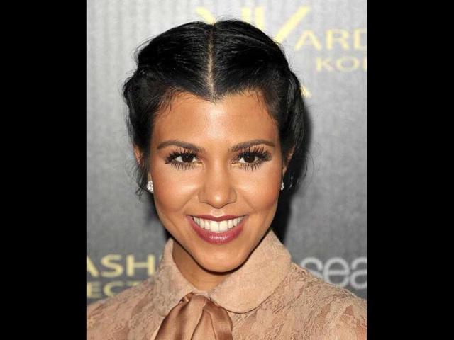 Kourtney-Kardashian-is-currently-pregnant-with-her-third-child-Photo-Courtesy-Twitter-kourtneykardash