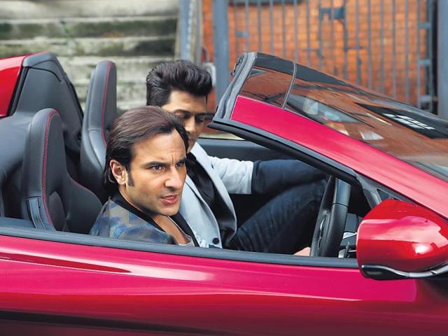 Looks like actors Saif Ali Khan and Riteish Deshmukh had a lot of fun during the shooting of their upcoming film Hamshakals in London. (HT Photo)