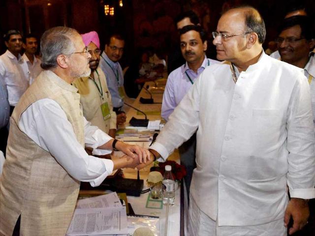 Union finance minister Arun Jaitley shakes hands with Lt Governor of Delhi Najeeb Jung during pre-budget consultations with Finance Ministers of all states and Union Territories (with legislature) in New Delhi. (PTI Photo)