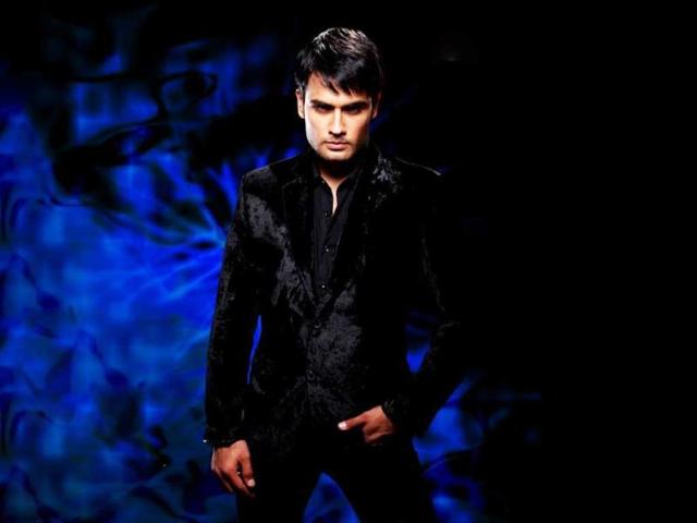 Vivian was also seen in Pyaar Kii Ye Ek Kahaani which was a supernatural television series that aired on STAR One. He has won many awards like Indian Telly Award for Best Onscreen Couple, ITA Award for GR8! Performer of the Year - Male.